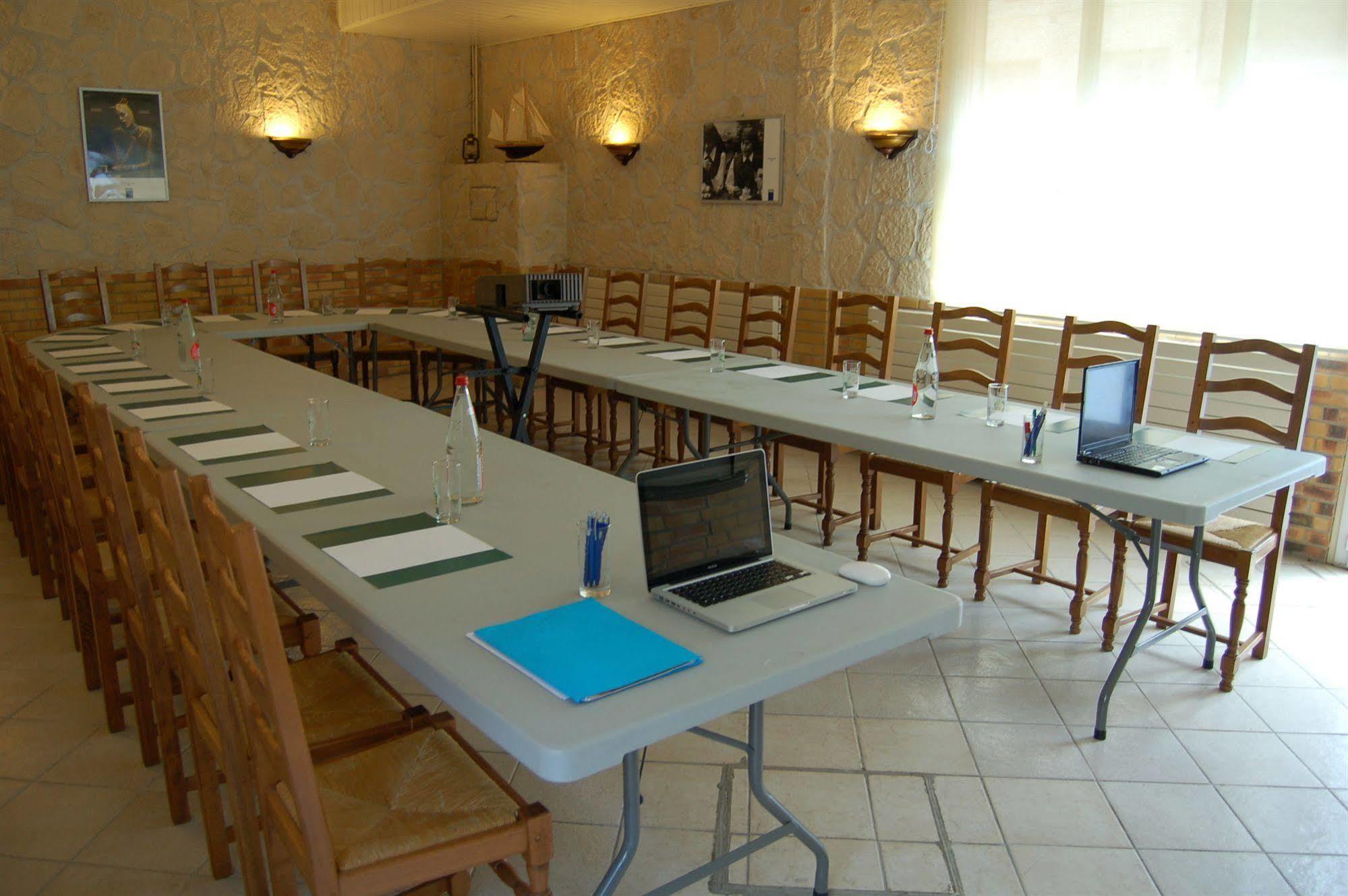 Hotel Restaurant Saint Louis Châteaudun Zewnętrze zdjęcie